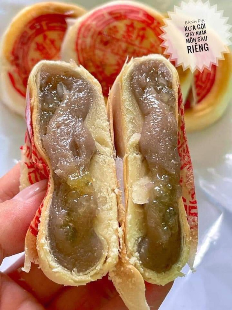 BÁNH PÍA XƯA GÓI GIẤY
