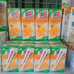 1 Thùng sữa IZZI vị cam dung tích 180ml