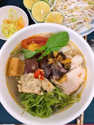 BÚN RIÊU CÔ HẰNG