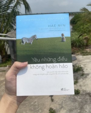 Sách " Yêu Những Điều Không Hoàn Hảo "