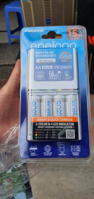 Pin và củ sạc