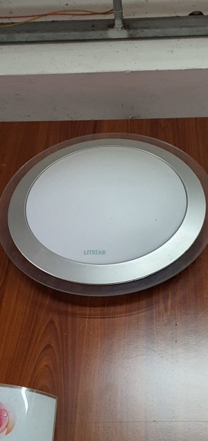 Đèn treo tường