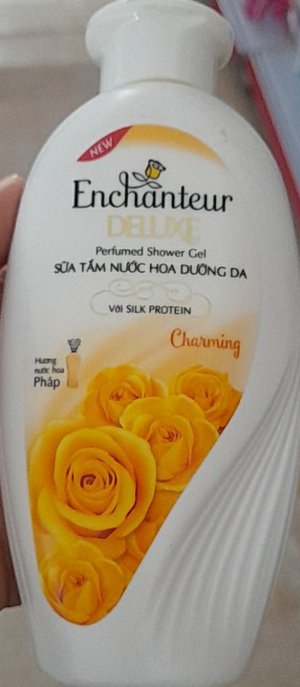 SỮA TẮM NƯỚC HOA DƯỠNG DA ENCHANTER