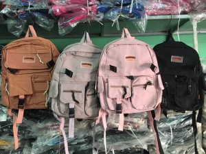 Compo  cặp sách ,sữa ,chảo dán vvv