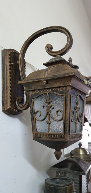 Đèn treo tường
