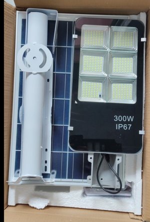 Đèn năng lượng mặt trời 300w