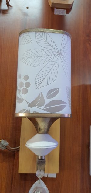 Đèn treo tường