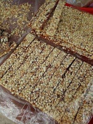 KẸO KHÓM ĐẬU PHỘNG