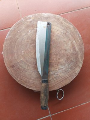Thớt nghiến + dao