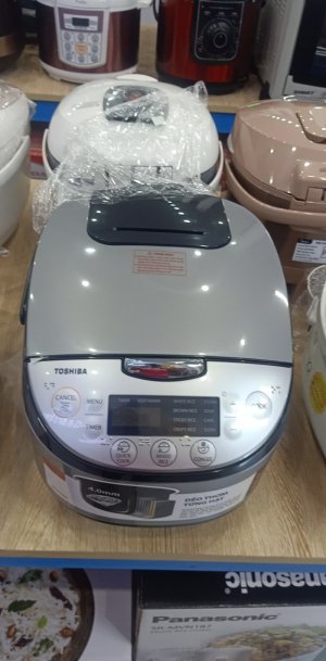 nồi cơm điện toshiba 1,8i model RC 18DR2PV