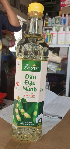 Dầu đậu nành Tiara (1L)