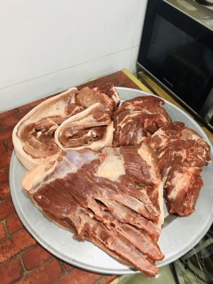 thịt lợn (  2350gram)