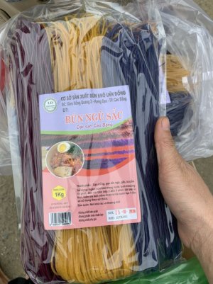 BÚN KHÔ NGŨ SẮC