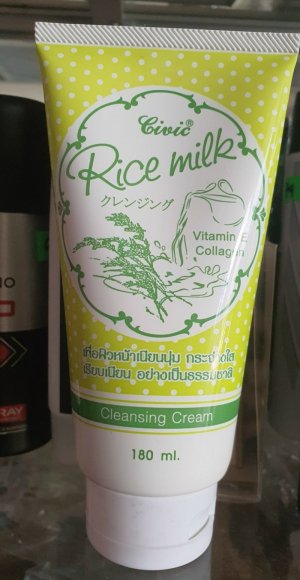 Sữa rửa mặt gạo