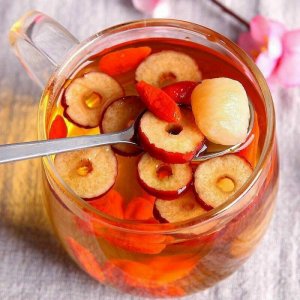 Táo đỏ lòng nhãn kỷ tử