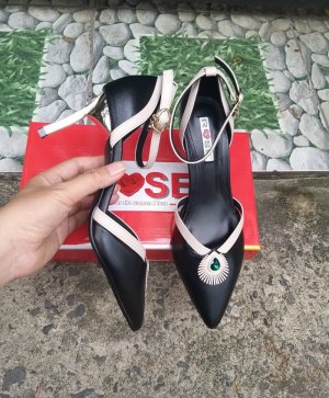 Giày nữ ROSE 3901