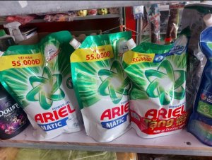 Nước giăt ARIEL  DOWNY 2,3 lít