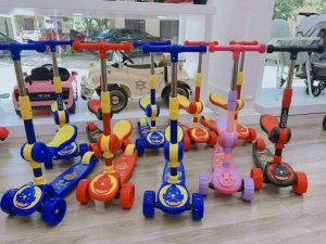 XE TRƯỢT SCOOTER CÓ YÊN XE CHO BÉ