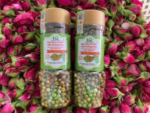 HẠT TIÊU TỨ SẮC
